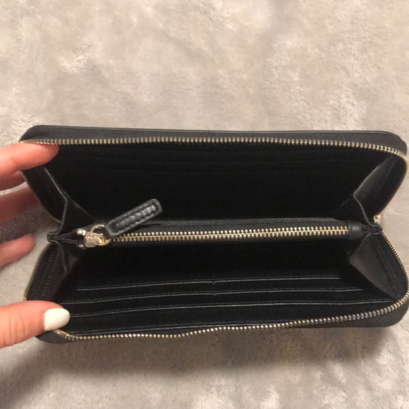 SOLD Alice & Olivia Staceface Wallet - Picture 2 of 3